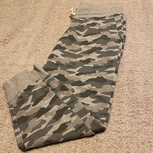 Ladies fleece joggers.